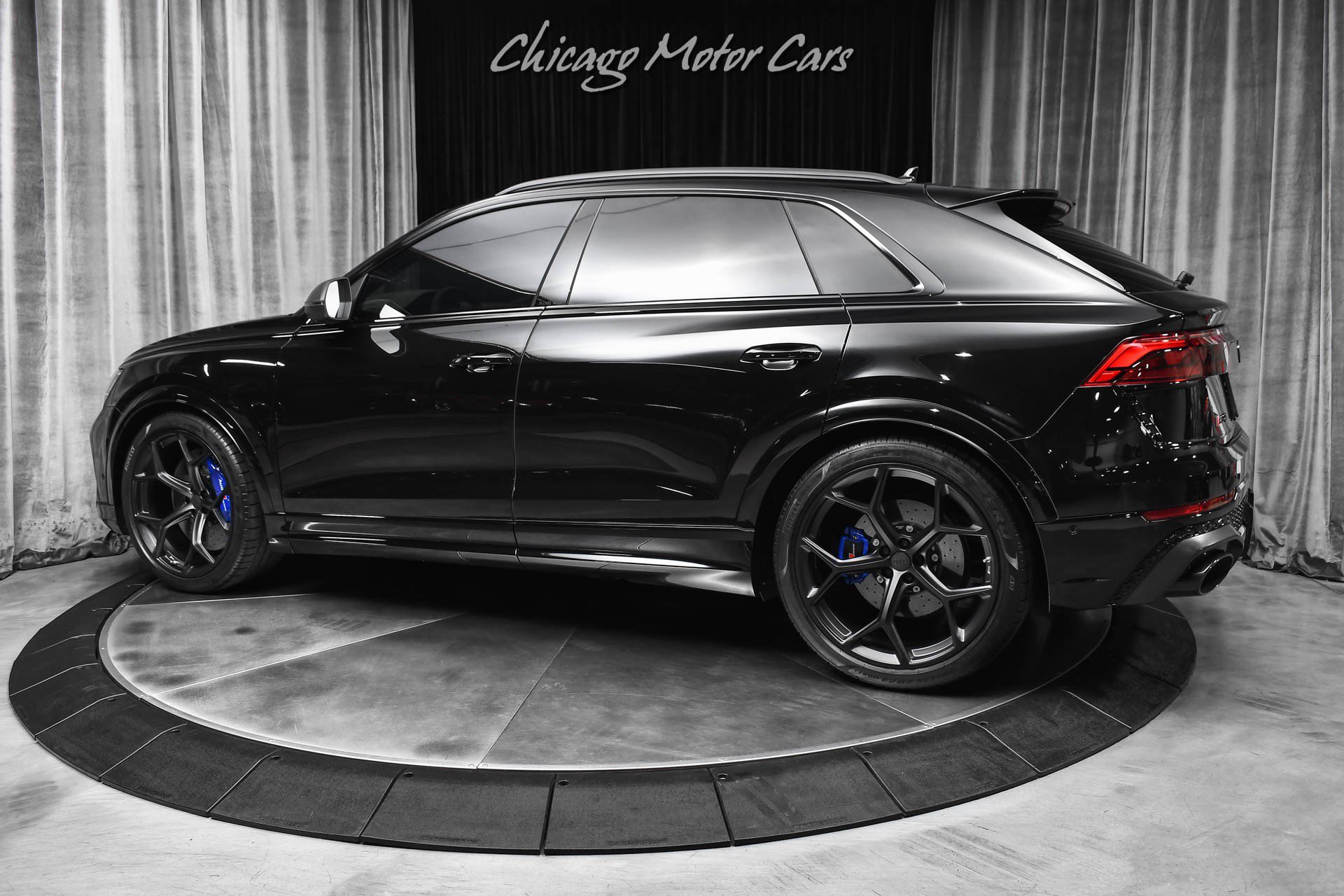 Used 2026 Audi RS Q8 performance AWD/4WD image 3