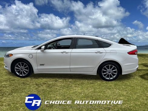 Used 2017 Ford Fusion Energi Titanium image 3
