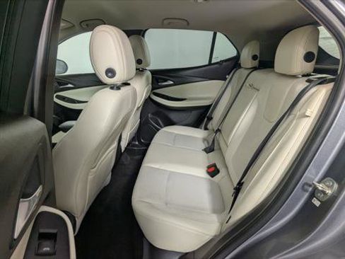 Used 2021 Buick Encore GX Select image 17