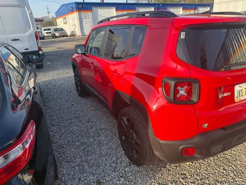 Used 2022 Jeep Renegade Latitude w/ Convenience Group image 6