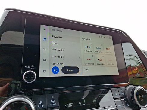 Certified 2023 Toyota Highlander XLE image 20