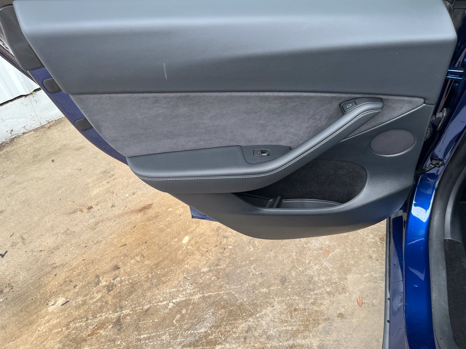Used 2024 Tesla Model Y 2WD image 15
