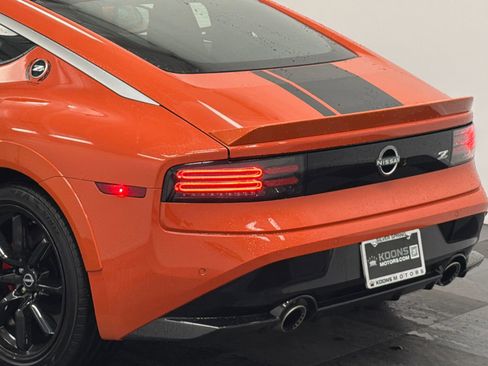 Used 2024 Nissan Z Performance w/ Heritage Edition RWD image 10
