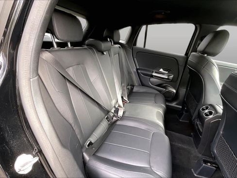 Used 2021 Mercedes-Benz GLA 250 image 19