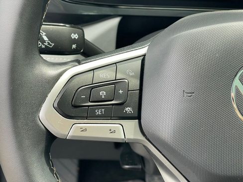 Certified 2022 Volkswagen Taos SEL AWD/4WD image 24