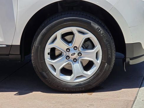Used 2012 Ford Edge SEL FWD image 13