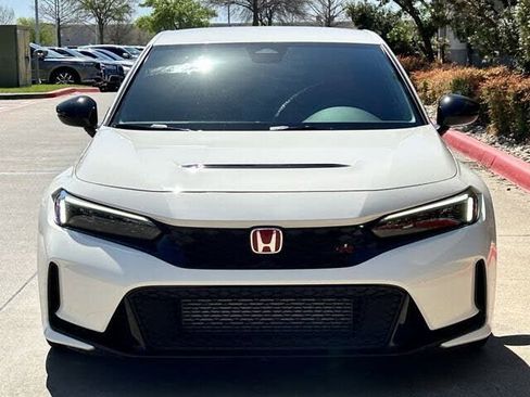 Used 2023 Honda Civic Type R image 3