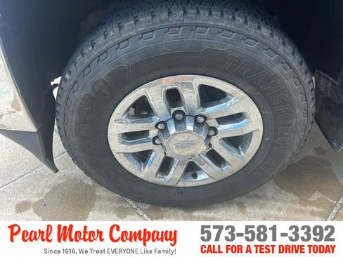Used 2016 Chevrolet Silverado 2500 LT w/ LT Convenience Package AWD/4WD image 8