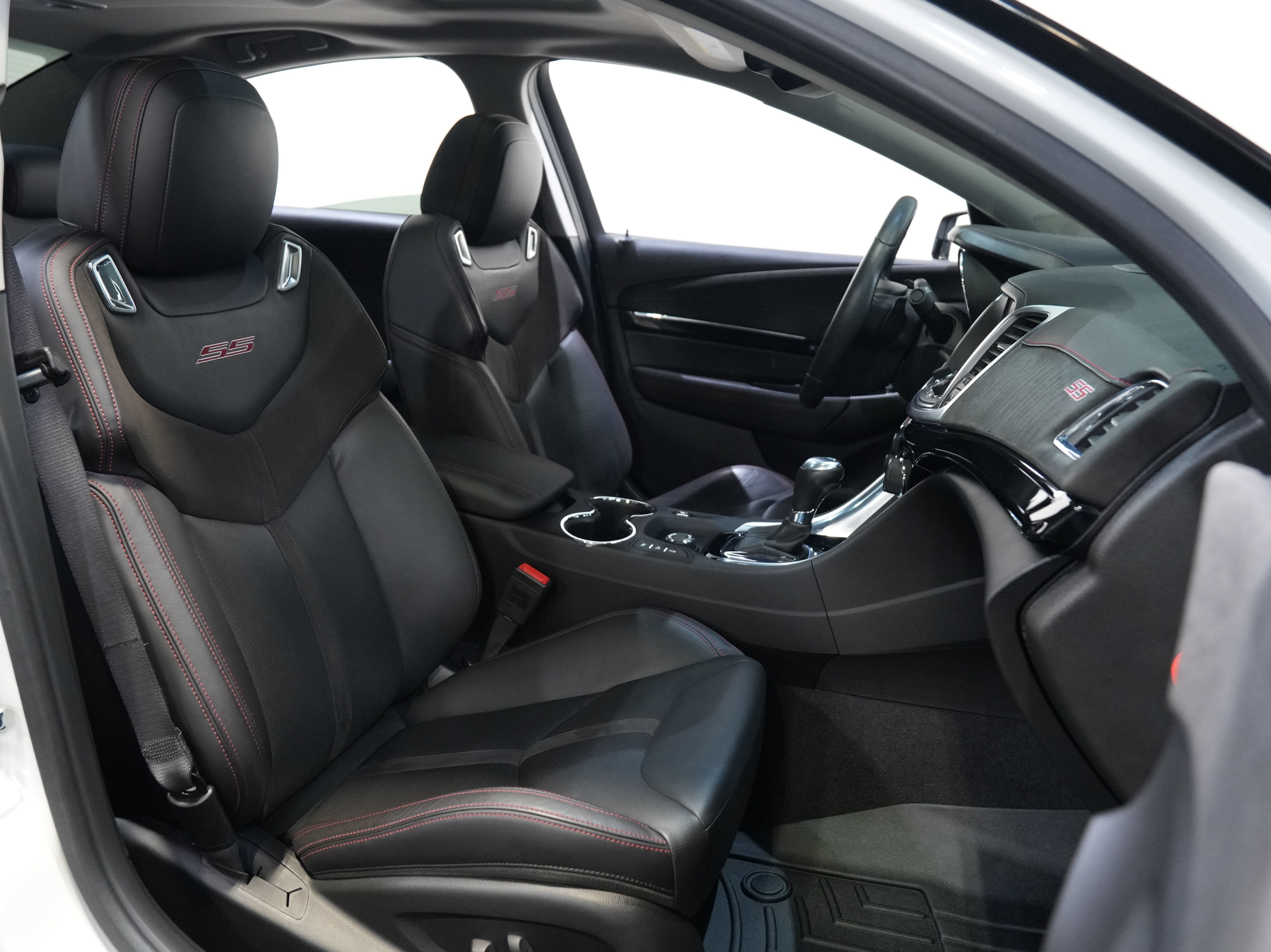 Used 2015 Chevrolet SS RWD image 32