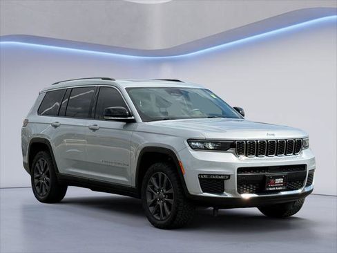 Used 2021 Jeep Grand Cherokee L Limited AWD/4WD image 5