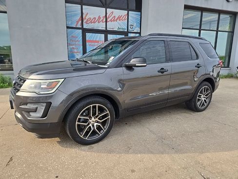 Used 2017 Ford Explorer Sport w/ Equipment Group 401A AWD/4WD image 3