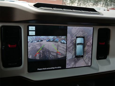 Certified 2024 Ford Bronco Heritage Edition image 26