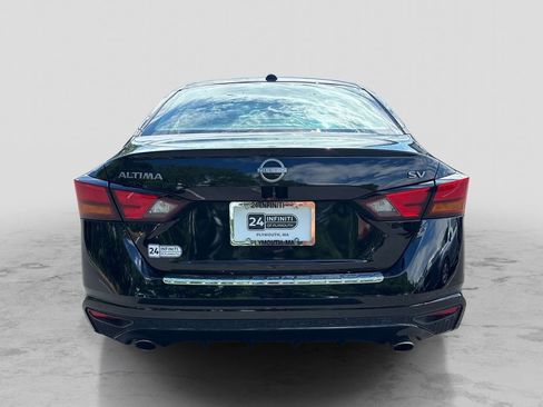 Used 2023 Nissan Altima 2.5 SV w/ SV Premium Package FWD image 4