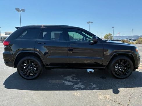 Used 2021 Jeep Grand Cherokee Laredo X RWD image 7