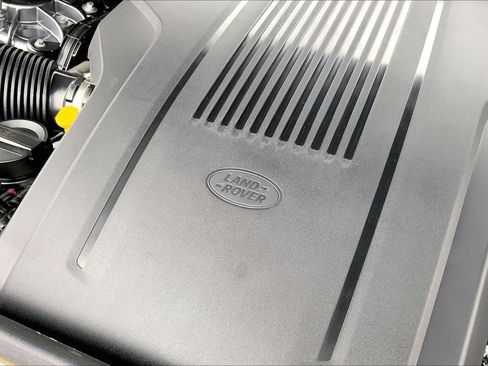 New 2026 Land Rover Range Rover SE image 17