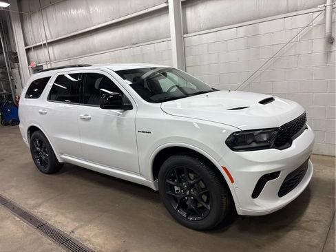 New 2026 Dodge Durango GT image 2