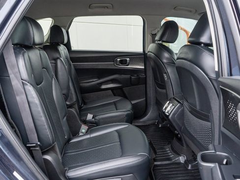 Used 2023 Kia Sorento EX image 20
