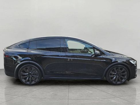 Used 2022 Tesla Model X image 9