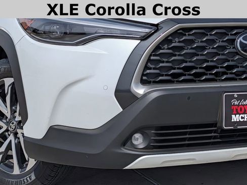 Used 2024 Toyota Corolla Cross XLE w/ Convenience Package image 3