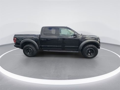 Used 2018 Ford F150 Raptor w/ Equipment Group 802A Luxury image 9