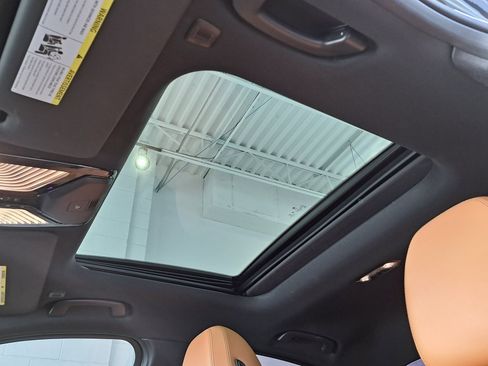 Used 2022 BMW 330i xDrive Sedan w/ Driving Assistance Package image 25