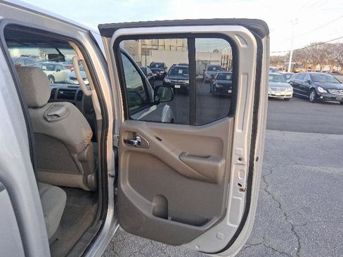 Used 2006 Nissan Frontier SE w/ (P01) Power Pkg image 20