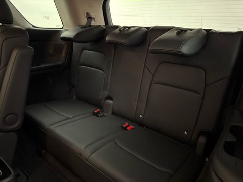 New 2026 Nissan Pathfinder SL w/ SL Premium Package FWD image 17