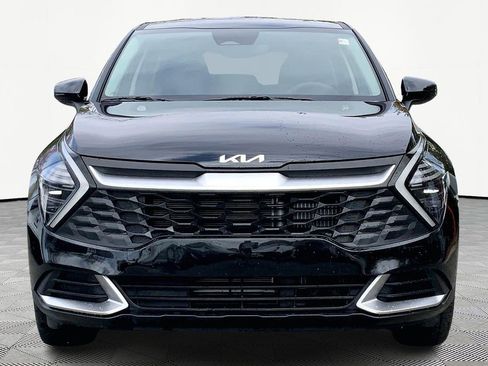 Used 2025 Kia Sportage LX image 2