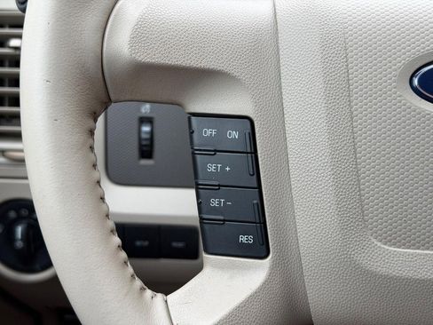 Used 2012 Ford Escape XLT FWD image 17