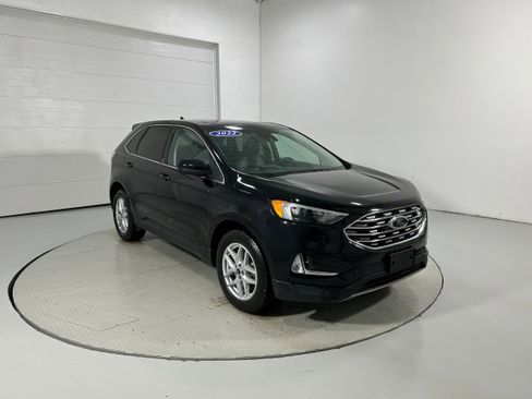 Used 2022 Ford Edge SEL w/ Convenience Package AWD/4WD image 2