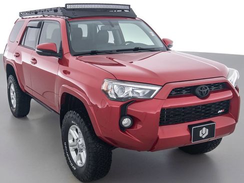 Used 2016 Toyota 4Runner SR5 Premium image 1