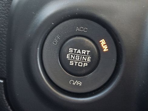 Used 2018 Jeep Wrangler Unlimited Sport S image 22