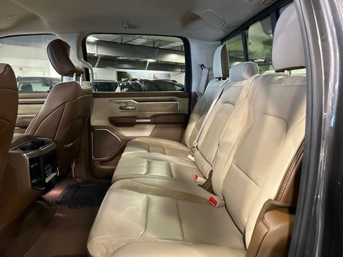 Used 2019 RAM 1500 Laramie AWD/4WD image 19