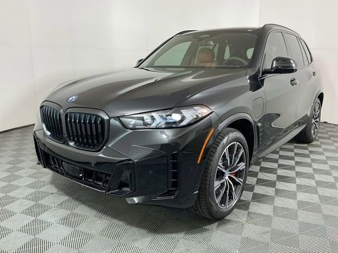 New 2026 BMW X5 xDrive50e w/ Executive Package AWD/4WD image 2
