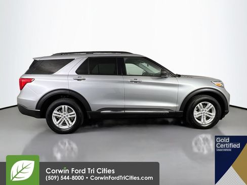 Used 2024 Ford Explorer XLT w/ Equipment Group 202A AWD/4WD image 19