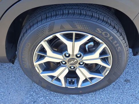 Used 2023 Kia Seltos EX image 28