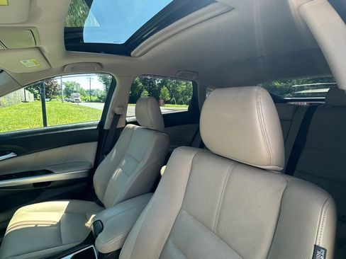 Used 2015 Honda Crosstour EX-L image 18