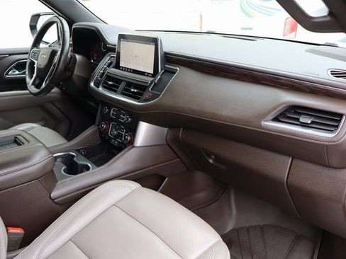 Used 2021 Chevrolet Tahoe LT w/ Luxury Package image 39