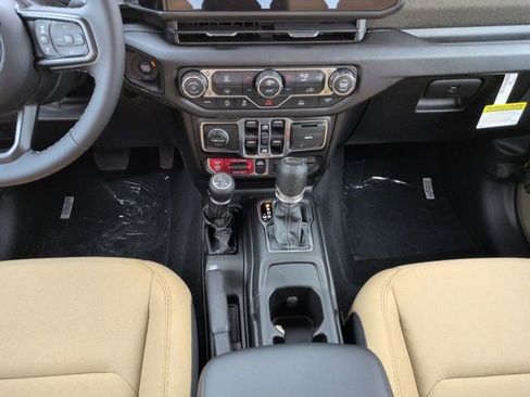 New 2026 Jeep Gladiator Sport image 18