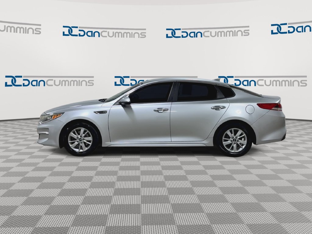 Used 2017 Kia Optima LX FWD image 5