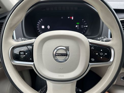 Used 2025 Volvo XC90 T8 Plus AWD/4WD image 29