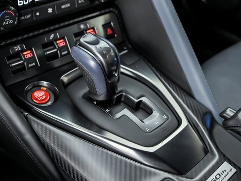 Used 2020 Nissan GT-R Premium AWD/4WD image 39