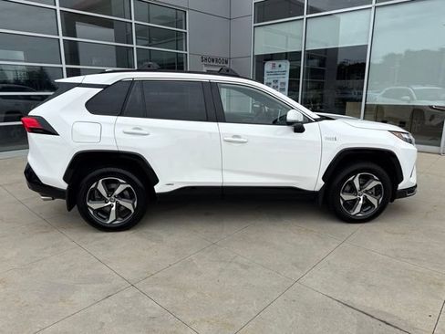 Used 2023 Toyota RAV4 SE w/ Weather & Moonroof Package AWD/4WD image 8