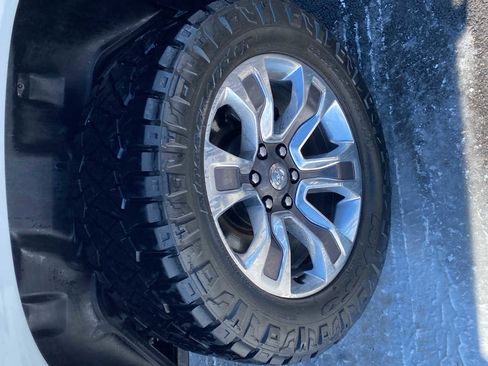 Used 2023 RAM 1500 Limited image 9