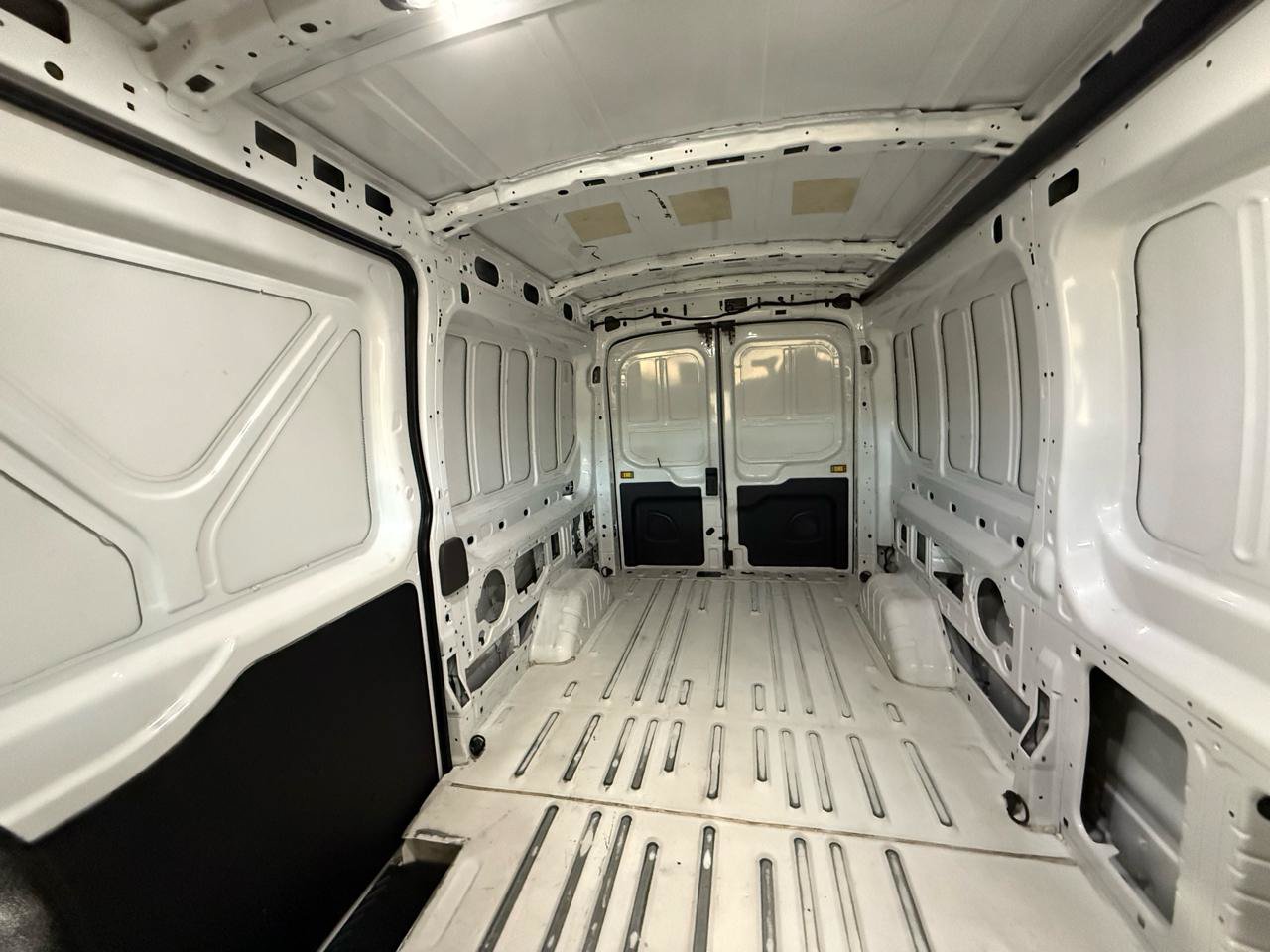 Used 2023 Ford Transit 250 Medium Roof RWD image 20