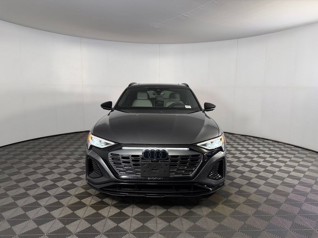 Used 2024 Audi Q8 e-tron Premium Plus w/ Prestige Package AWD/4WD image 10