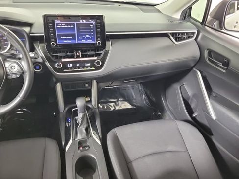 Used 2022 Toyota Corolla Cross LE FWD image 17