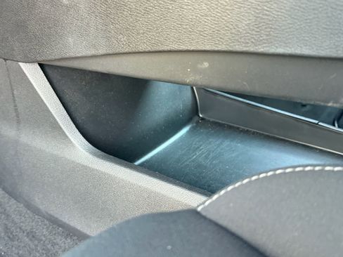 Used 2024 Nissan Rogue S image 22