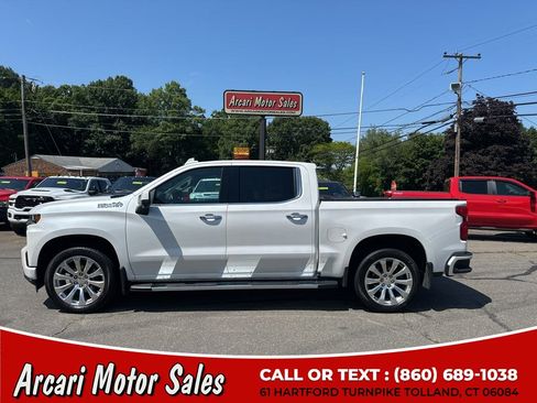 Used 2022 Chevrolet Silverado 1500 High Country w/ Technology Package AWD/4WD image 2