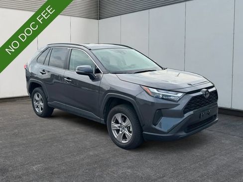 Used 2025 Toyota RAV4 XLE AWD/4WD image 7